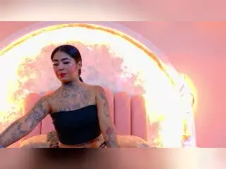 Xlovecam Live Porn of EmilieLake