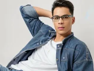 Xlovecam Best live sex cam show of AndrewHaalls