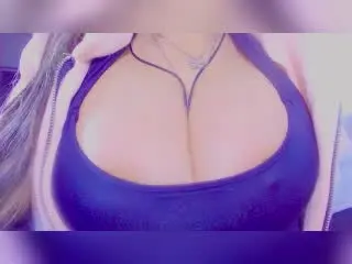 Xlovecam Sex Cam of MissGilliSquirty