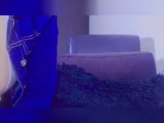 Xlovecam Adult Webcams of MissGilliSquirty