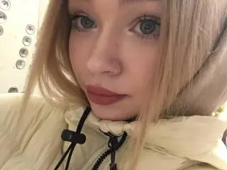 Xlovecam Free Porn Cam of AnnamaeSvehla