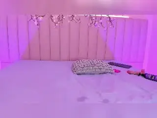 Xlovecam Best live sex cam show of SecretLoversVIP