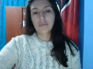 Xlovecam Adult Webcams of SarahFriendly