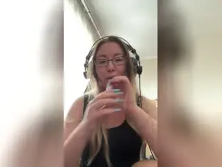 Xlovecam Live Sex Cam of Meeranda