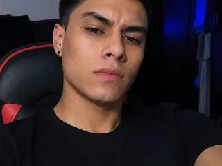 Xlovecam Watch Live Sex Cams of AquilesTaylor