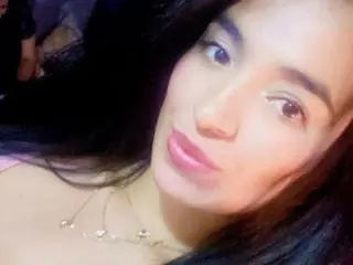 Xlovecam Sex Cam of HeraDiosa