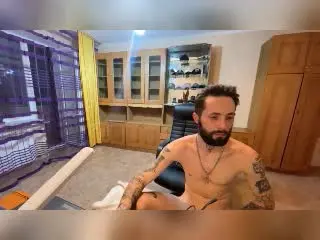 Xlovecam Live Sex Cam of MikeAndAnna