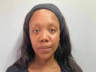 Xlovecam Free Live Porn of YellowBonePutty
