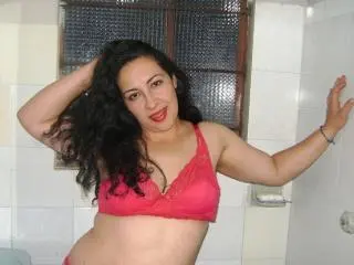 Xlovecam Free Porn Cam of SexyHotLatinexx