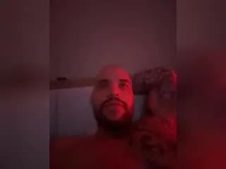 Xlovecam Live Sex of MedellynDark