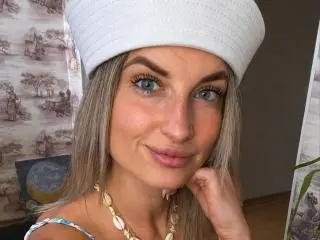 Xlovecam Live Sex Cam of Milagres