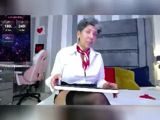 Xlovecam Adult Webcam of JuliaNewell