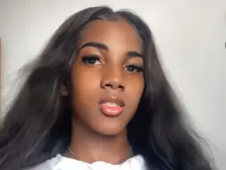 Xlovecam Adult Webcam of MiaDeseo