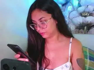 Xlovecam Live Sex Cam of MikeAndLunaa