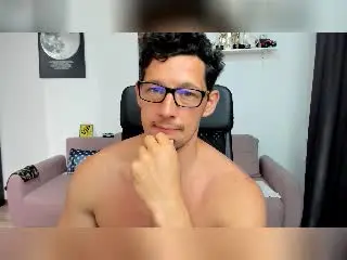 Xlovecam Live Sex Cam of BrutusK