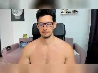 Xlovecam Live Sex Cam of BrutusK