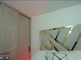 Xlovecam Adult Webcam of DevinHunter