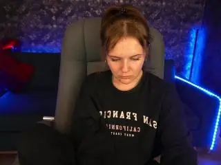 Xlovecam Sex Cam of MaribelRiverr
